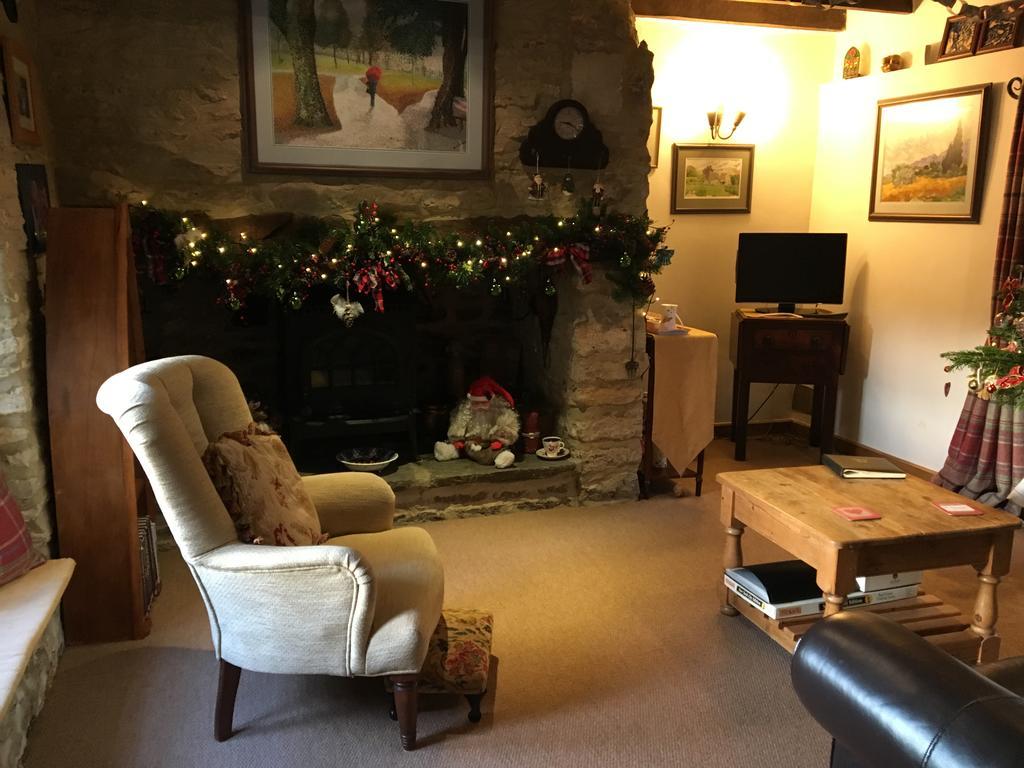 Thatch Cottage Lacock Dış mekan fotoğraf
